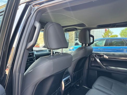Used 2023 Lexus GX 460 Premium w/ Premium Plus Package image 24