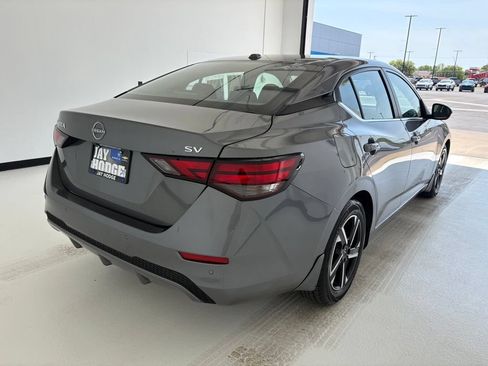 Used 2024 Nissan Sentra SV FWD image 19