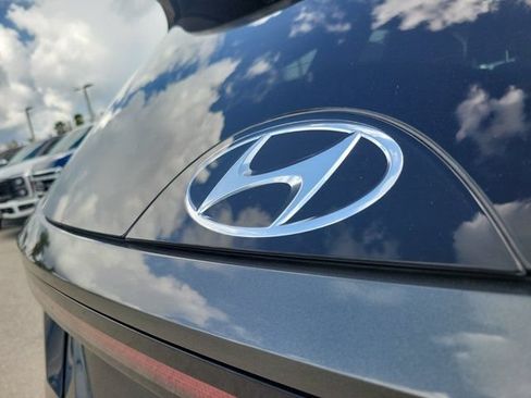 Used 2024 Hyundai Tucson Limited AWD/4WD image 9