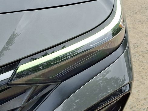 Used 2025 Hyundai Elantra Limited FWD image 9