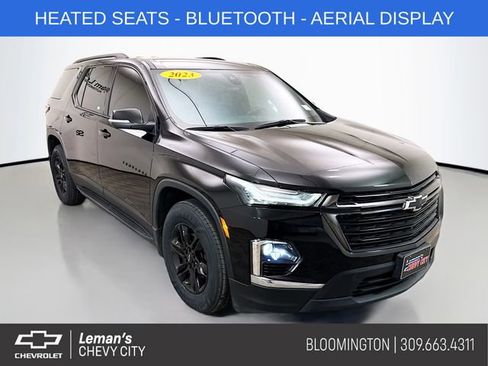 Used 2023 Chevrolet Traverse LT image 1