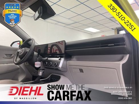 Used 2024 Hyundai Kona SE AWD/4WD image 16