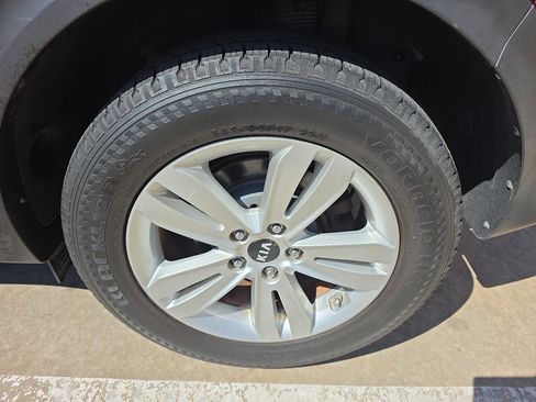 Used 2017 Kia Sportage LX w/ Paint Protection Package image 28