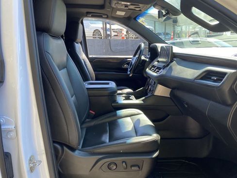 Used 2021 Chevrolet Tahoe Z71 w/ Luxury Package AWD/4WD image 18