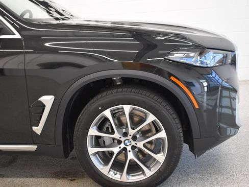 New 2026 BMW X5 xDrive40i w/ Premium Package AWD/4WD image 13