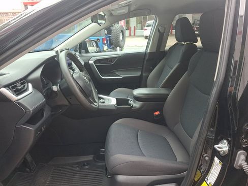 Used 2024 Toyota RAV4 LE AWD/4WD image 13