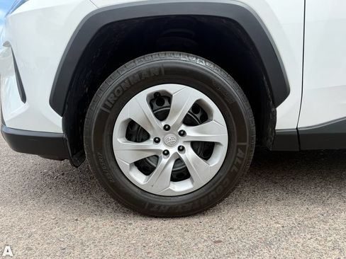 Used 2024 Toyota RAV4 LE FWD image 10