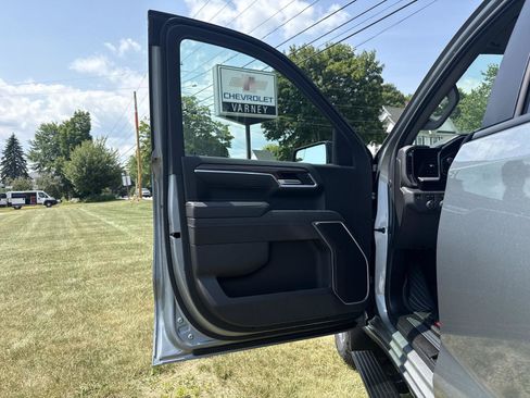New 2026 Chevrolet Silverado 1500 RST w/ Z71 Off-Road Package AWD/4WD image 12