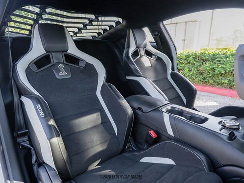 Used 2022 Ford Mustang Shelby GT500 w/ Carbon Fiber Track Pack image 40