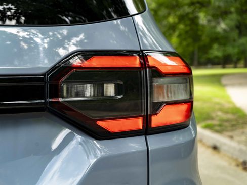 Certified 2025 Honda Pilot Touring image 13