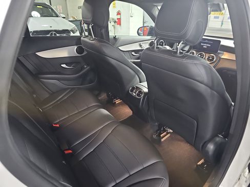 Used 2022 Mercedes-Benz GLC 300 4MATIC image 12