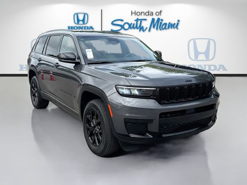 Used 2024 Jeep Grand Cherokee L Laredo AWD/4WD image 1