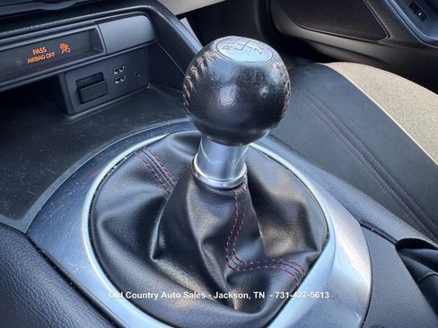 Used 2017 MAZDA MX-5 Miata RF Club RWD image 32