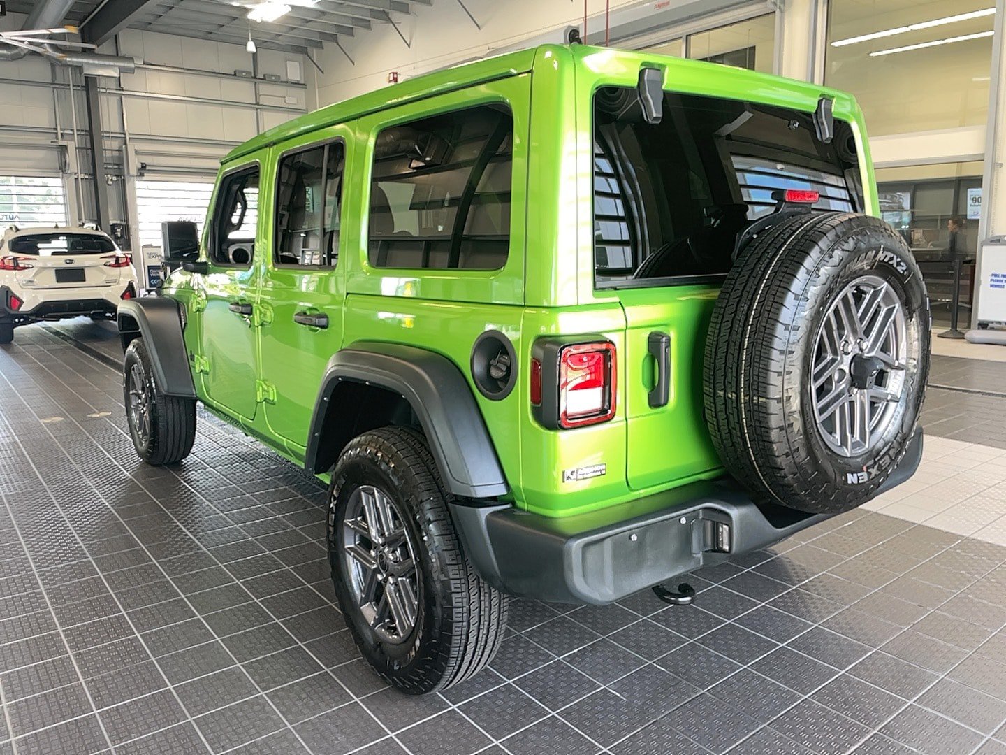 Used 2025 Jeep Wrangler Unlimited Sport AWD/4WD image 11