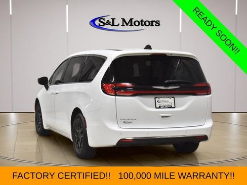 Certified 2025 Chrysler Pacifica Select FWD image 6