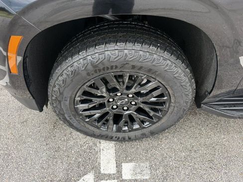 Used 2026 Chevrolet Tahoe LT AWD/4WD image 17