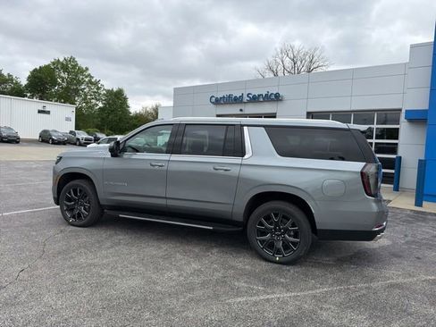 New 2026 Chevrolet Suburban High Country AWD/4WD image 7