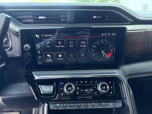 Used 2024 GMC Sierra 2500 Denali Ultimate AWD/4WD image 28