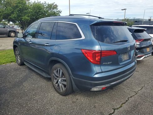 Used 2017 Honda Pilot Touring image 3