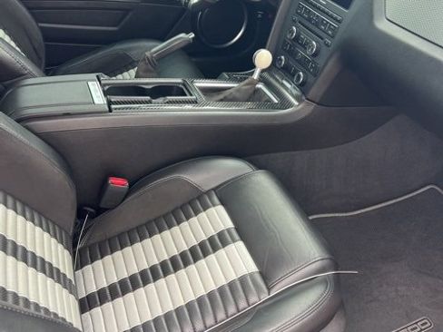 Used 2010 Ford Mustang Shelby GT500 image 12