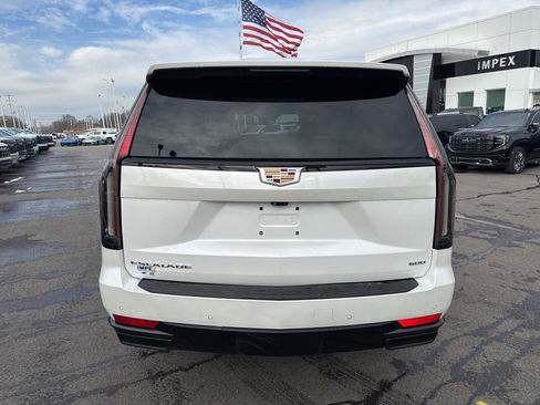 Used 2023 Cadillac Escalade Sport image 4