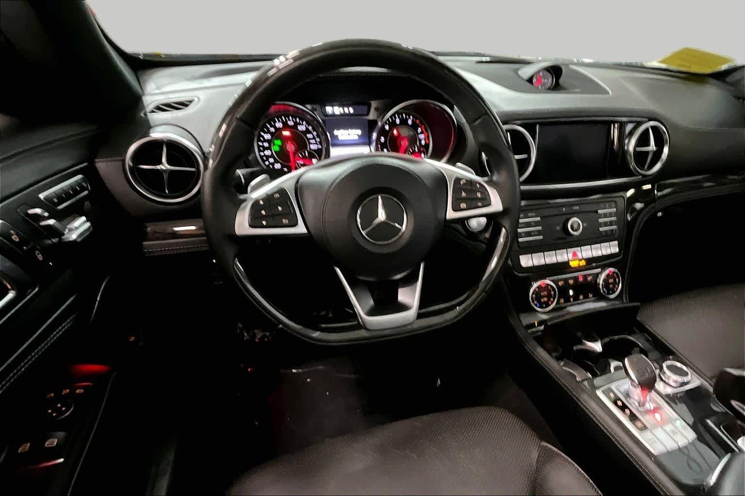 Used 2018 Mercedes-Benz SL 550 image 5
