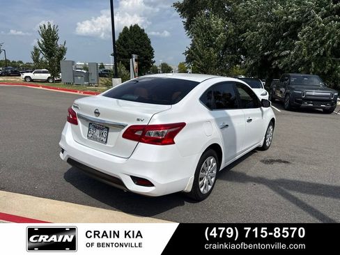 Used 2017 Nissan Sentra SV FWD image 3