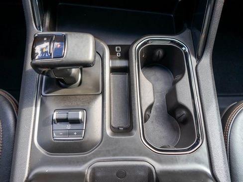 Used 2024 GMC Sierra 1500 AT4 w/ AT4 Preferred Package AWD/4WD image 30