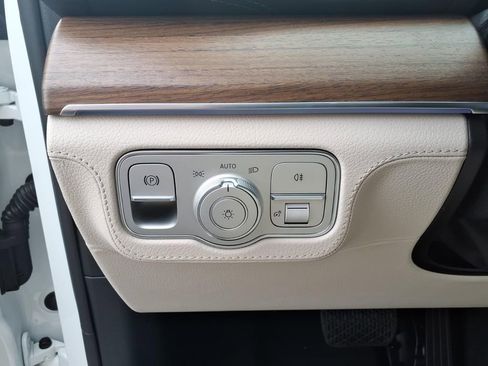 New 2026 Mercedes-Benz GLE 450 4MATIC image 17