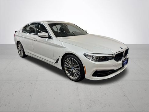 Used 2019 BMW 530e RWD image 9