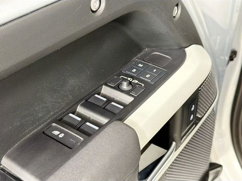 Certified 2023 Land Rover Defender 110 S AWD/4WD image 18