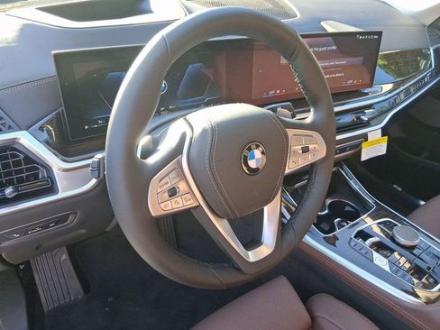 Used 2026 BMW X7 xDrive40i AWD/4WD image 4