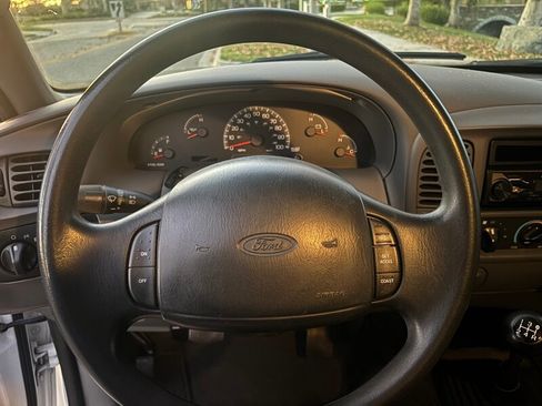 Used 2000 Ford F150 XL image 24