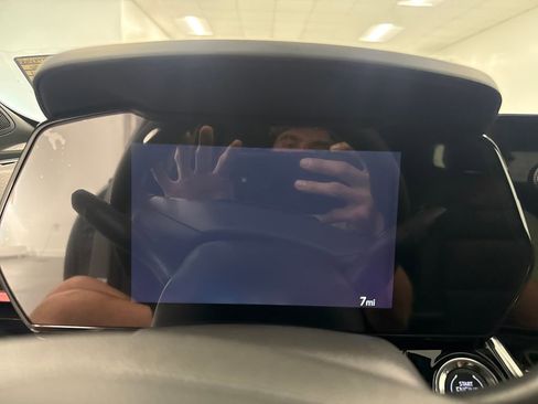 New 2026 Chevrolet Trax RS w/ Sunroof Package FWD image 14
