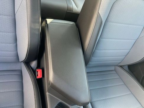 Used 2025 Volkswagen Jetta SE w/ Sunroof Package image 35