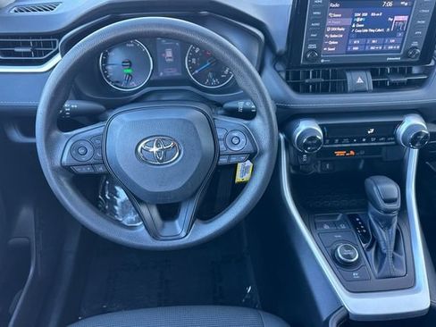 Used 2022 Toyota RAV4 LE image 13