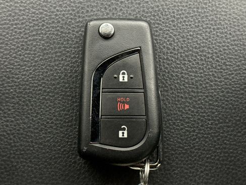 Used 2025 Toyota RAV4 LE image 20