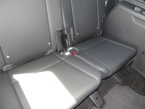 Used 2025 Hyundai Santa Fe Calligraphy image 12