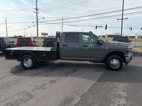 New 2026 RAM 3500 Tradesman image 8