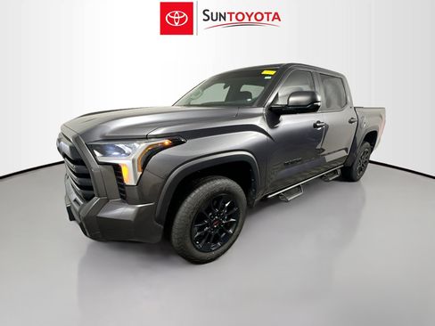 Used 2024 Toyota Tundra SR5 w/ SR5 Convenience Package AWD/4WD image 9