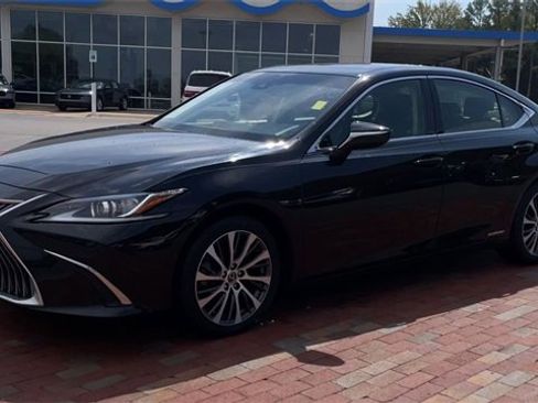 Used 2019 Lexus ES 300h w/ Premium Package image 6