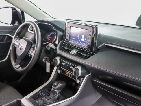 Used 2021 Toyota RAV4 LE image 25