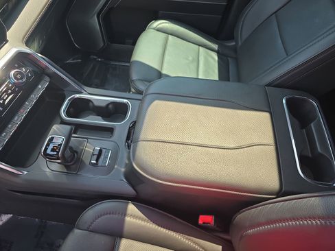 Used 2023 GMC Sierra 1500 Denali w/ Technology Package AWD/4WD image 26