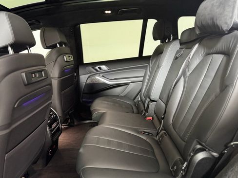 Used 2022 BMW X7 xDrive40i w/ Executive Package image 23