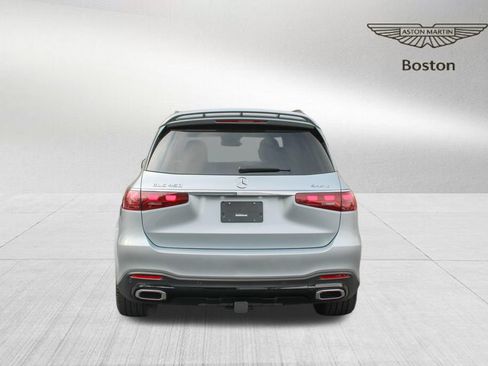 Used 2025 Mercedes-Benz GLS 450 4MATIC image 3