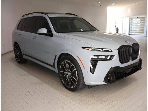 Certified 2023 BMW X7 xDrive40i w/ Executive Package AWD/4WD image 7