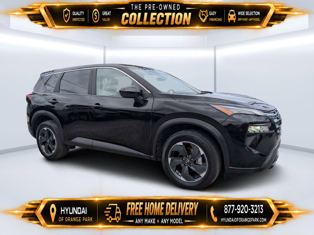 Used 2025 Nissan Rogue SV AWD/4WD image 1