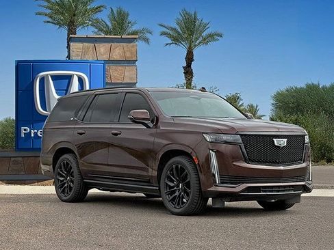Used 2023 Cadillac Escalade Sport Platinum w/ LPO, ONYX Package AWD/4WD image 3
