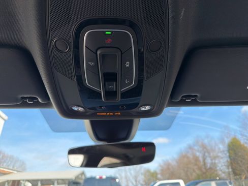 Used 2022 Audi A4 2.0T Premium Plus image 38