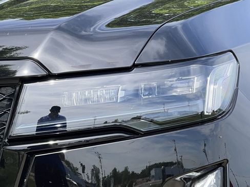 Used 2021 Cadillac Escalade ESV Sport Platinum w/ Heavy-Duty Trailer Package image 7